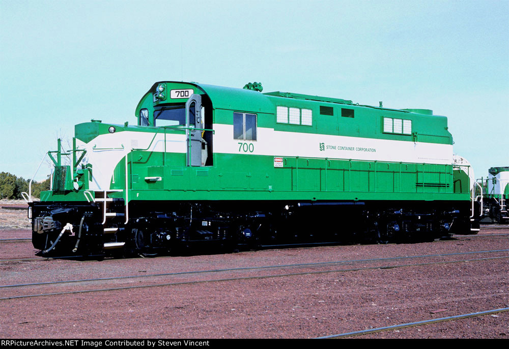 Apache Railwar RS36 #700 here lettered for "Stone Container"